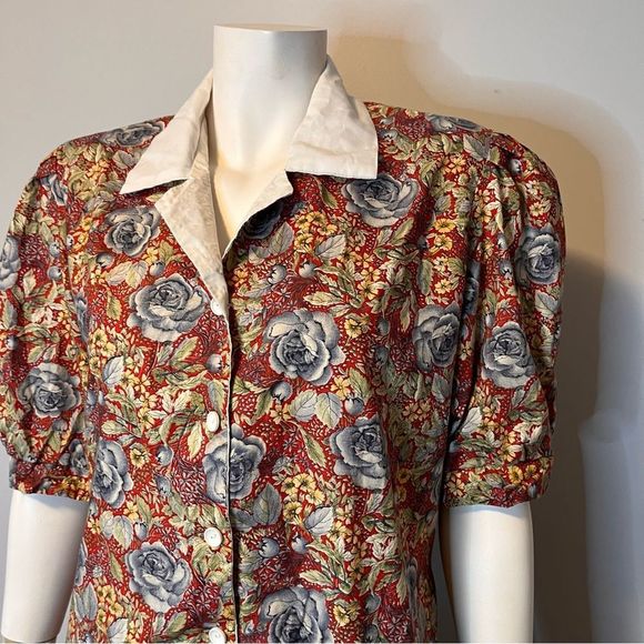 - Vintage 1970s, Cottage Core Dress. Floral hand stitching, dropped waist.… - Picture 6 of 7